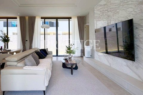 House in Pattaya, Thailand 4 bedrooms № 199867 - photo 3