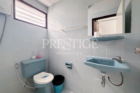 House in Pattaya, Thailand 12 bedrooms № 199871 - photo 21