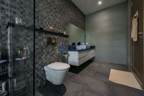 House in Pattaya, Thailand 4 bedrooms № 196914 - photo 28
