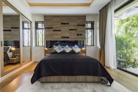 House in Pattaya, Thailand 4 bedrooms № 196914 - photo 22