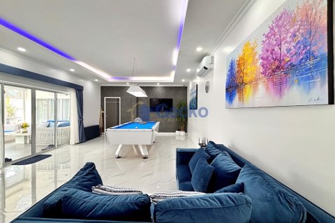 House in Pattaya, Thailand 3 bedrooms № 196918 - photo 9