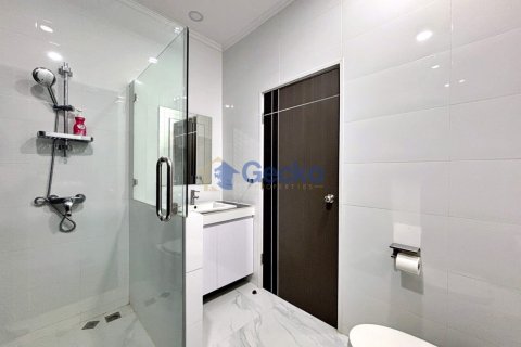 House in Pattaya, Thailand 3 bedrooms № 196918 - photo 19