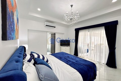 House in Pattaya, Thailand 3 bedrooms № 196918 - photo 22