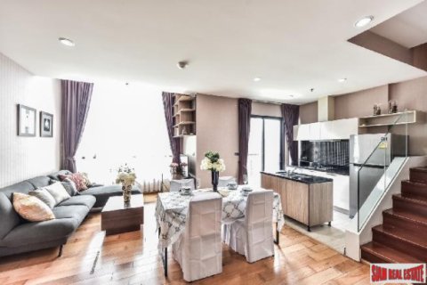 Appartement à Thonburi, Bangkok, Thaïlande 2 chambres № 164929