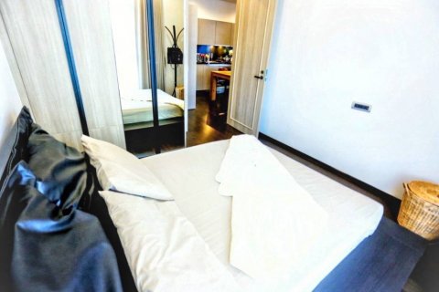 Condo in Bangkok, Thailand, 2 bedrooms № 116677 - photo 9