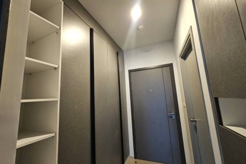 Condo in Bangkok, Thailand, 2 bedrooms  № 116675 - photo 9