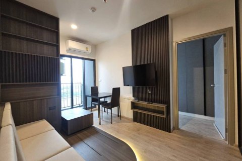 Condo in Bangkok, Thailand, 2 bedrooms  № 116675 - photo 2