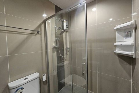 Condo in Bangkok, Thailand, 2 bedrooms  № 116675 - photo 10