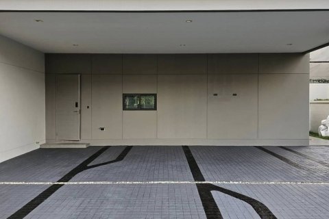 House in Bang Kaeo, Thailand 4 bedrooms № 116678 - photo 2