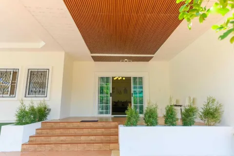 Дом в Паттайе, Таиланд с 4 комнатами № 155569 - фото 2