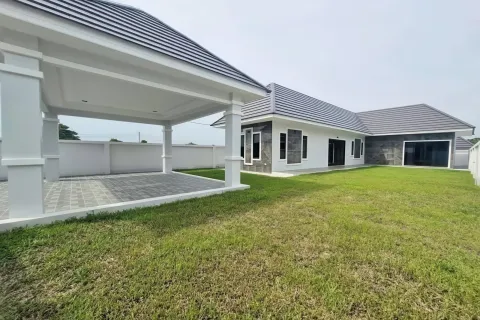 Дом в Паттайе, Таиланд с 4 комнатами № 155572 - фото 2