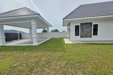 Дом в Паттайе, Таиланд с 4 комнатами № 155572 - фото 1