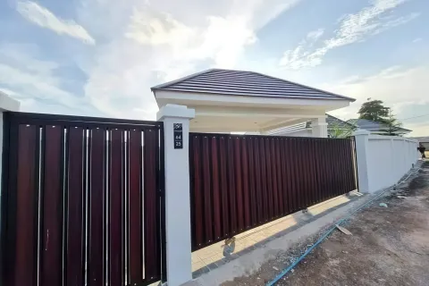 Дом в Паттайе, Таиланд с 4 комнатами № 155572 - фото 4