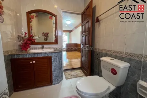 Casa de 5 dormitorios en Pattaya, Tailandia № 213464 - foto 10