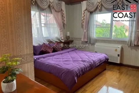 Casa de 5 dormitorios en Pattaya, Tailandia № 213464 - foto 8