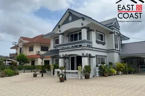 Casa de 5 dormitorios en Pattaya, Tailandia № 213464