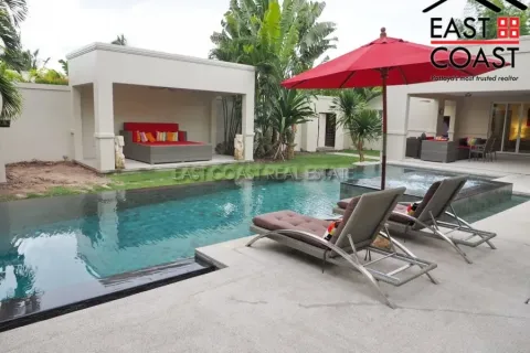 Casa de 3 dormitorios en Pattaya, Tailandia № 213463 - foto 2