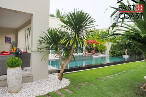 Casa de 3 dormitorios en Pattaya, Tailandia № 213463 - foto 17