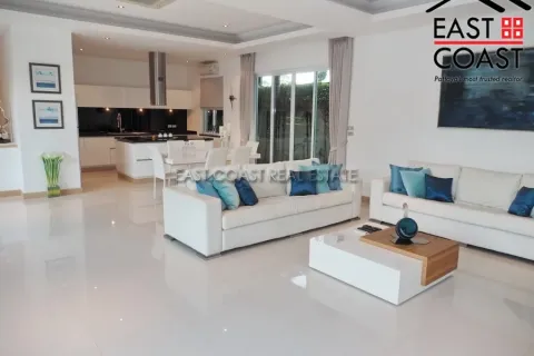 Casa de 3 dormitorios en Pattaya, Tailandia № 213463 - foto 9