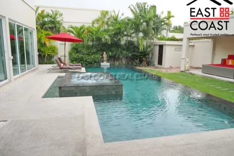 Casa de 3 dormitorios en Pattaya, Tailandia № 213463 - foto 4