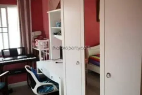 Casa de 5 dormitorios en Pattaya, Tailandia № 213462 - foto 14