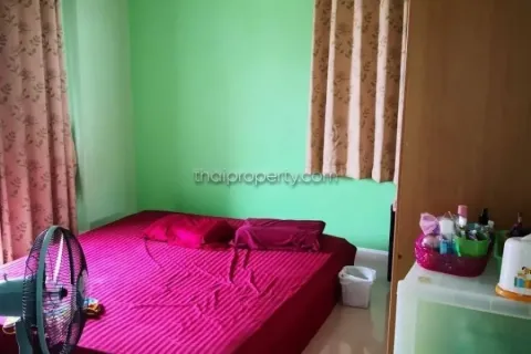 Casa de 5 dormitorios en Pattaya, Tailandia № 213462 - foto 9