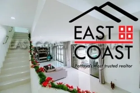Casa de 4 dormitorios en Pattaya, Tailandia № 213465 - foto 9