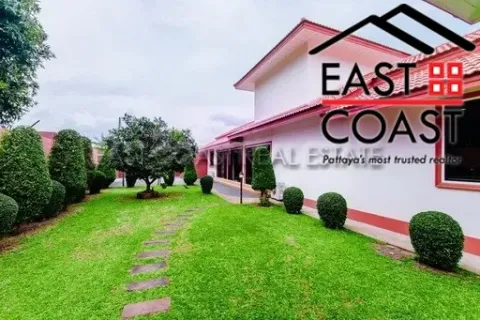 Casa de 4 dormitorios en Pattaya, Tailandia № 213465 - foto 4