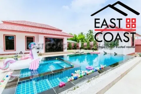 Casa de 4 dormitorios en Pattaya, Tailandia № 213465 - foto 5