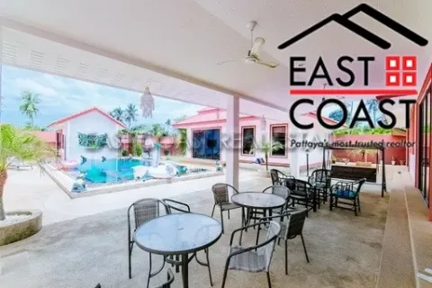 Casa de 4 dormitorios en Pattaya, Tailandia № 213465 - foto 6