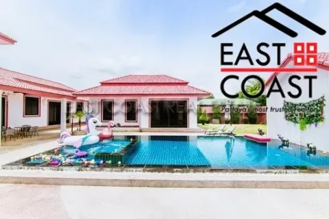 Casa de 4 dormitorios en Pattaya, Tailandia № 213465 - foto 7