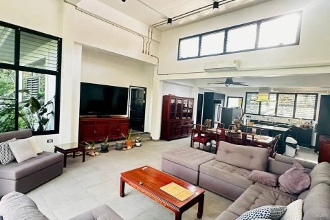 Villa in Pattaya, Thailand 4 bedrooms № 171603 - photo 3