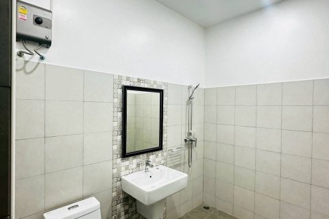 Villa in Pattaya, Thailand 4 bedrooms № 171603 - photo 11