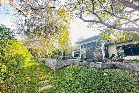 Villa in Pattaya, Thailand 4 bedrooms № 171603 - photo 16