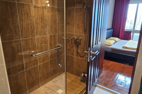 Студия в кондо в Ваттхане, Бангкок, Таиланд № 171602 - фото 5