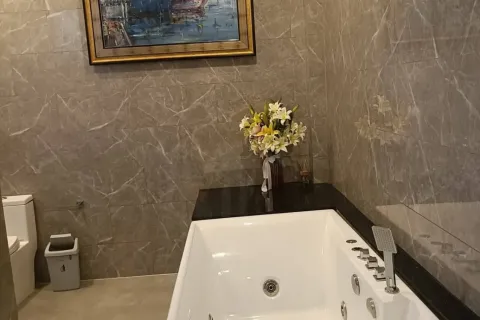 Casa de 4 dormitorios en Pattaya, Tailandia № 210657 - foto 14