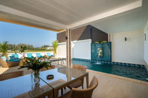 Villa in Phuket, Thailand 3 bedrooms № 147774 - photo 19