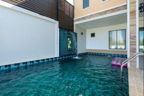 Villa in Phuket, Thailand 3 bedrooms № 147774 - photo 9