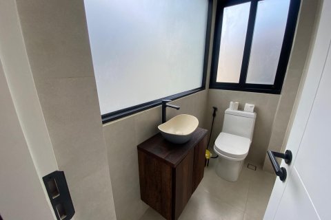 Villa in Ko Samui, Thailand 3 bedrooms № 147773 - photo 18