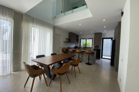 Villa in Ko Samui, Thailand 3 bedrooms № 147773 - photo 12
