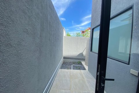 Villa in Ko Samui, Thailand 3 bedrooms № 147773 - photo 20