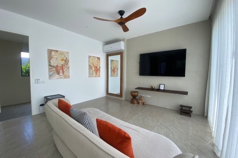 Villa in Ko Samui, Thailand 3 bedrooms № 147773 - photo 10