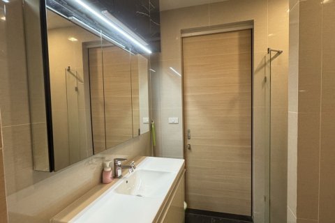 Condo à Khlong Toei, Bangkok, Thaïlande, 2 chambres  № 147775 - photo 5