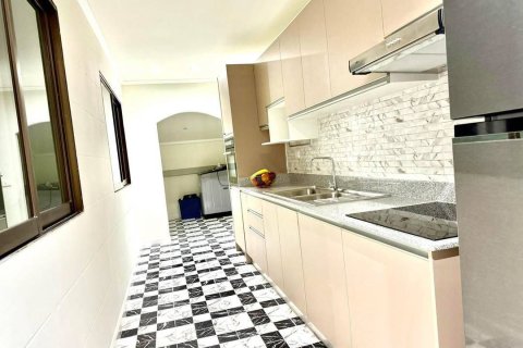 House in Pattaya, Thailand 4 bedrooms № 161724 - photo 8