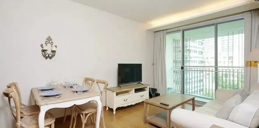 Condo in Watthana, Bangkok, Thailand, 2 bedrooms  № 137953
