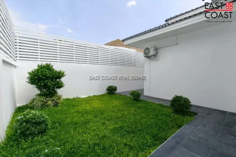 Casa de 3 dormitorios en Pattaya, Tailandia № 212579 - foto 7