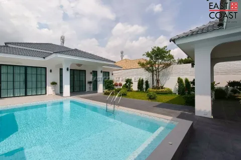 Casa de 3 dormitorios en Pattaya, Tailandia № 212579 - foto 3