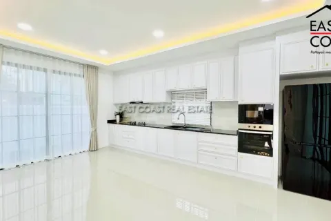 Casa de 3 dormitorios en Pattaya, Tailandia № 212579 - foto 20