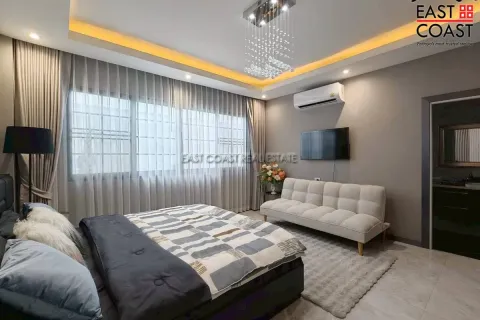 Casa de 3 dormitorios en Pattaya, Tailandia № 212578 - foto 17