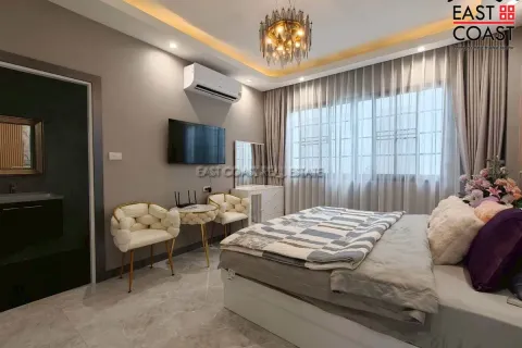 Casa de 3 dormitorios en Pattaya, Tailandia № 212578 - foto 15